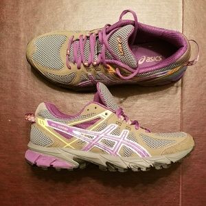 Asics Sneakers